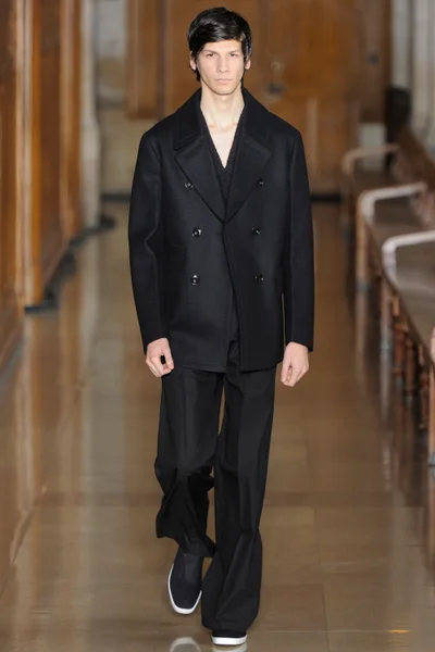 Look 3